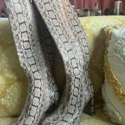 Faux Snakeskin Heeled Boot (Size 6) 