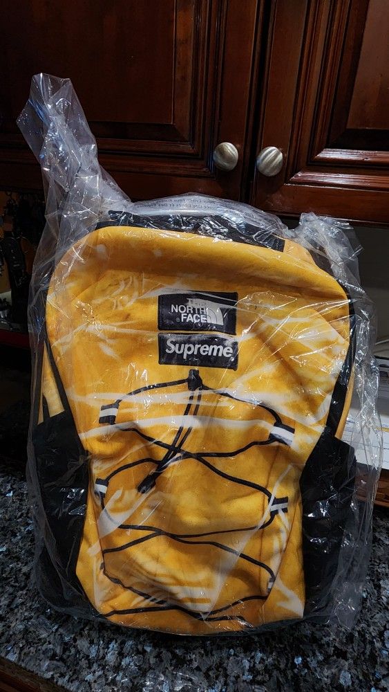 Supreme The North Face Backpack BRAND NEW