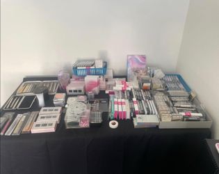 Lash extension supplies