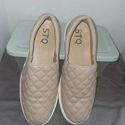 STQ ladies slip on's
