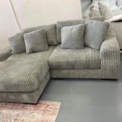 Beautiful Tufted Plush Sectional With Chaise