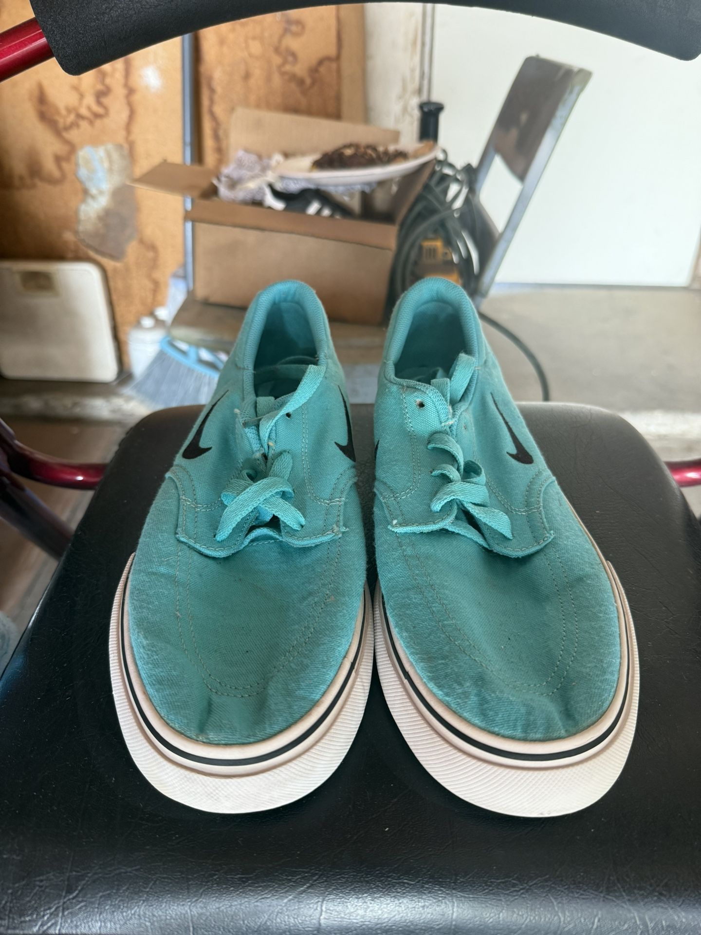 Men’s Nike Vans