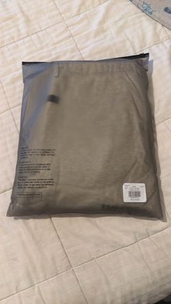 (XL)Light oat essential sweats (Brand new)
