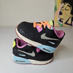 Size 3c - Kids Nike Airmax's - $20