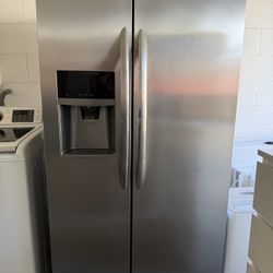 Frigidaire Gallery Side-by-side Refrigerator Stainless Steel