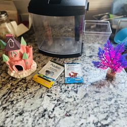 Self Draining Betta Fish Tank With Accessories 