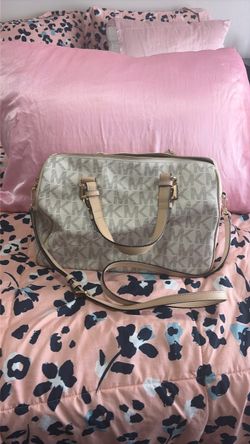 Michael Kors purse