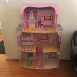 Barbie doll house