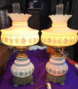 Set of Two Rare 1973 Vintage Quoizel Betsy Ross Hurricane 23 inch tall Lamps/Night Light