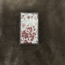 Gucci Bloom Eau de Parfum Spray 3.3 fl oz Regular Size Fragrance for Women