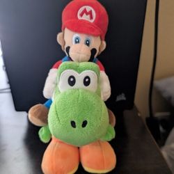 Super Mario 9-inch Yoshi plush toy