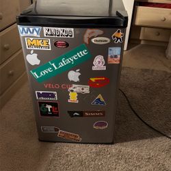 Chef mate Mini Fridge