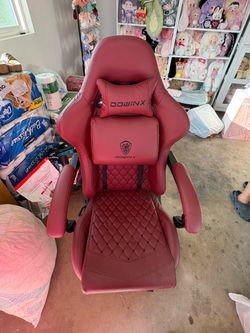 Still new 80%. Low price to sell. No delivery, you need to pick up by yourself