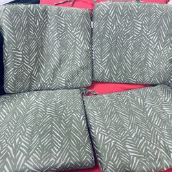 Set of 4 Outdoor Patio Chair Seat Cushions, Reversible. Great Condition. Threshhold, Olive Green