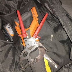 klein tool ratcheting cable cutter