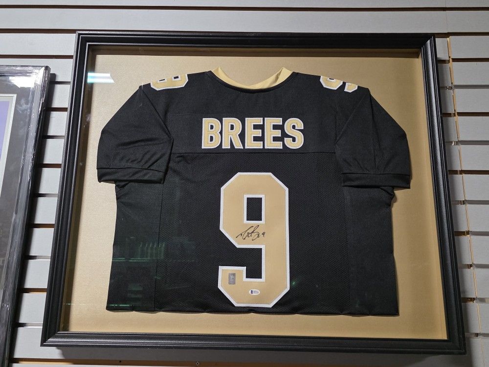 Signed Autograph Drew Brees New Orleans Saints Framed Football Jersey Display Piece