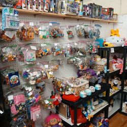 Toys,hats,baseball, Cards, Vintage Clothing, Stuff Animals 