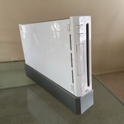 Nintendo Wii Console Only RVL-001 GameCube Compatible with Stand