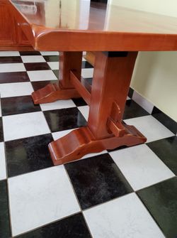 Selling dinning table with 2 chairs only asking for $140 serious inquiries only