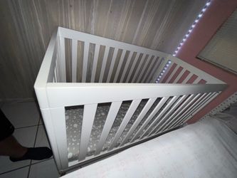 Delta children Baby crib