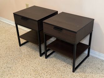 Set of 2 Dark Wood Nightstands