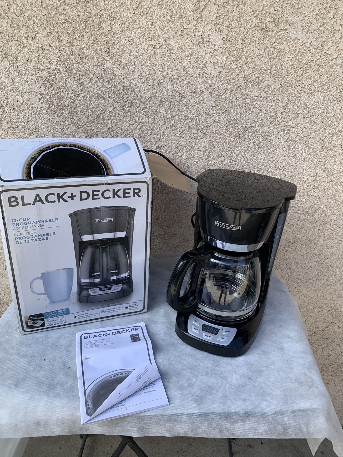 BLACK+DECKER 12-Cup* QuickTouch Programmable Coffeemaker, Black, CM1060B