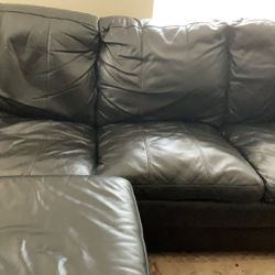 Black Leather Couch 2 Ottomans 