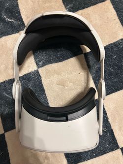 Meta Quest 2 VR Headset