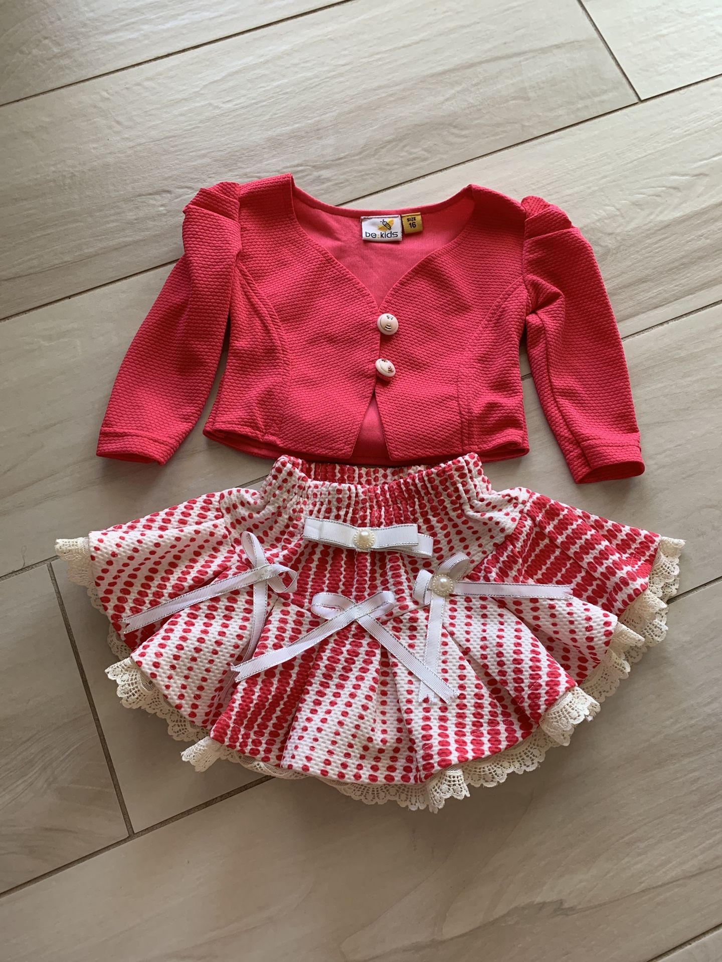 Be Kids baby Girl fancy set: top and skirt sz. 9 months