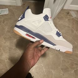 Jordan 4 SB