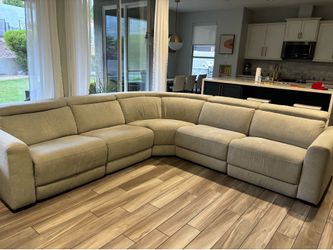 Sectional couch