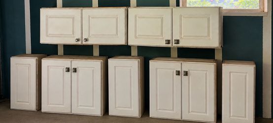 White kitchen cabinets