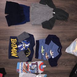 Boys size 2T ( 7pieces)