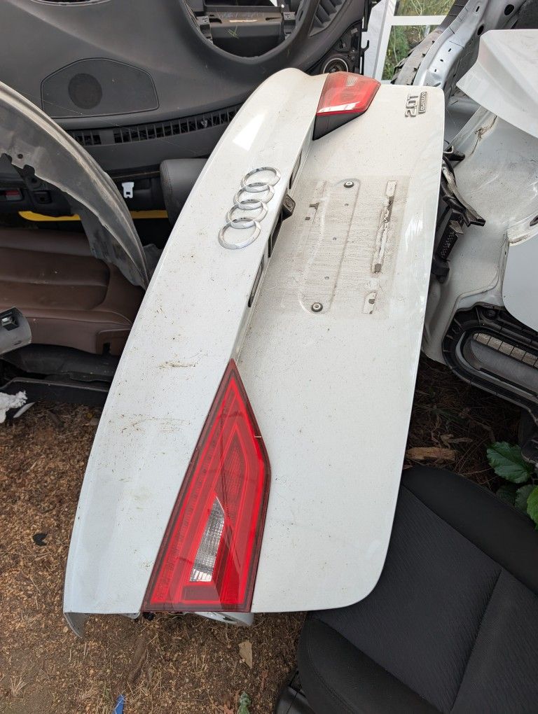 Audi A3 2016 Trunk