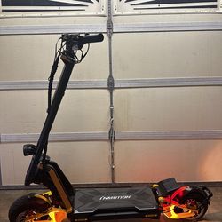 New electric scooter INMOTION RS Top speed 60Mph 100Miles Range