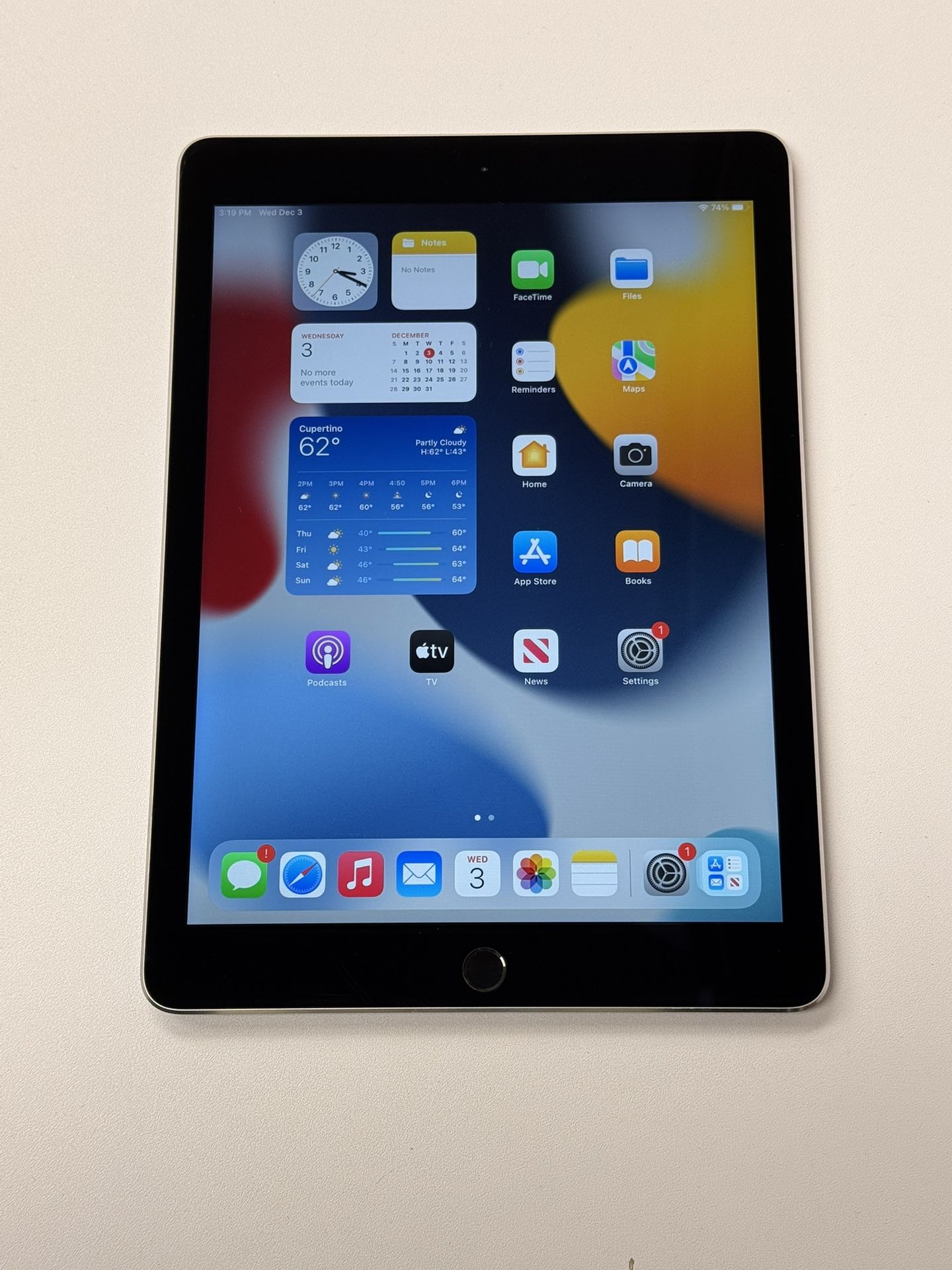 Apple iPad Air 2 2nd Generation 9.7” 32GB Wi-Fi Tablet Space Gray