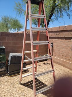 8ft fiberglass ladder