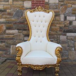 Singular Throne Chair 