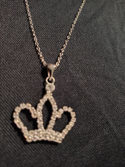 Queen Crown Necklace