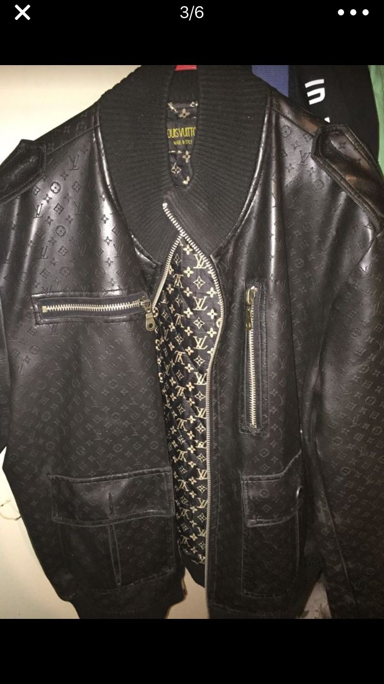 Louis Vuitton Men Bomber jacket szLarge