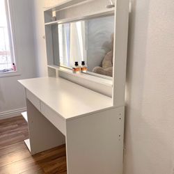 White Vanity W Mirror/Desk 