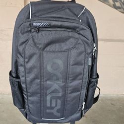 Oakley Enduro 3.0 BackpackExcellent condition 
As shown in pictures 