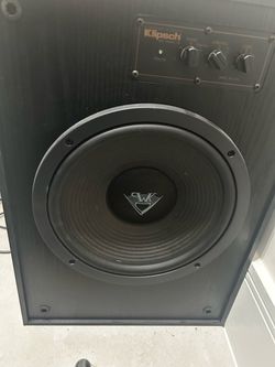Subwoofer powered