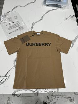 Burberry tee