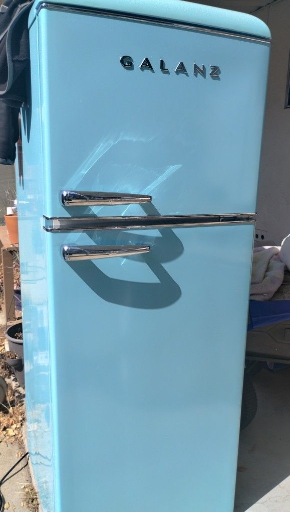 Galanz Refrigerator 