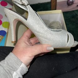 David’s Bridal Silver Shimmer Pumps 