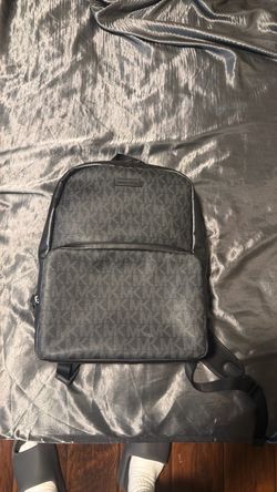 Micheal kors backpack