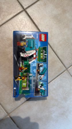 Lego City Recycling Truck Full Set (45$ value!!)