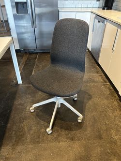 IKEA LÅNGFJÄLL-style task chairs - 4 Available