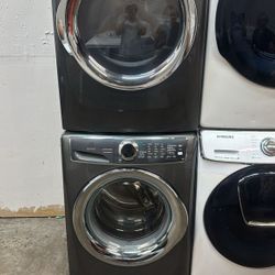 SET ELECTROLUX STEAM WASHER AND ELECTRIC DRYER 
